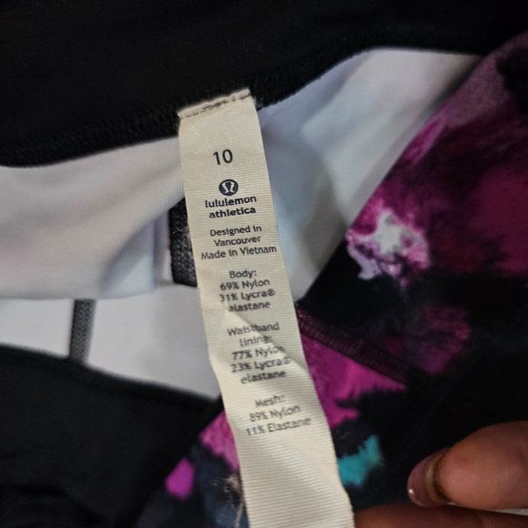 lululemon athletica Purple and Blue Patterned Leggings - Picture 7 of 7